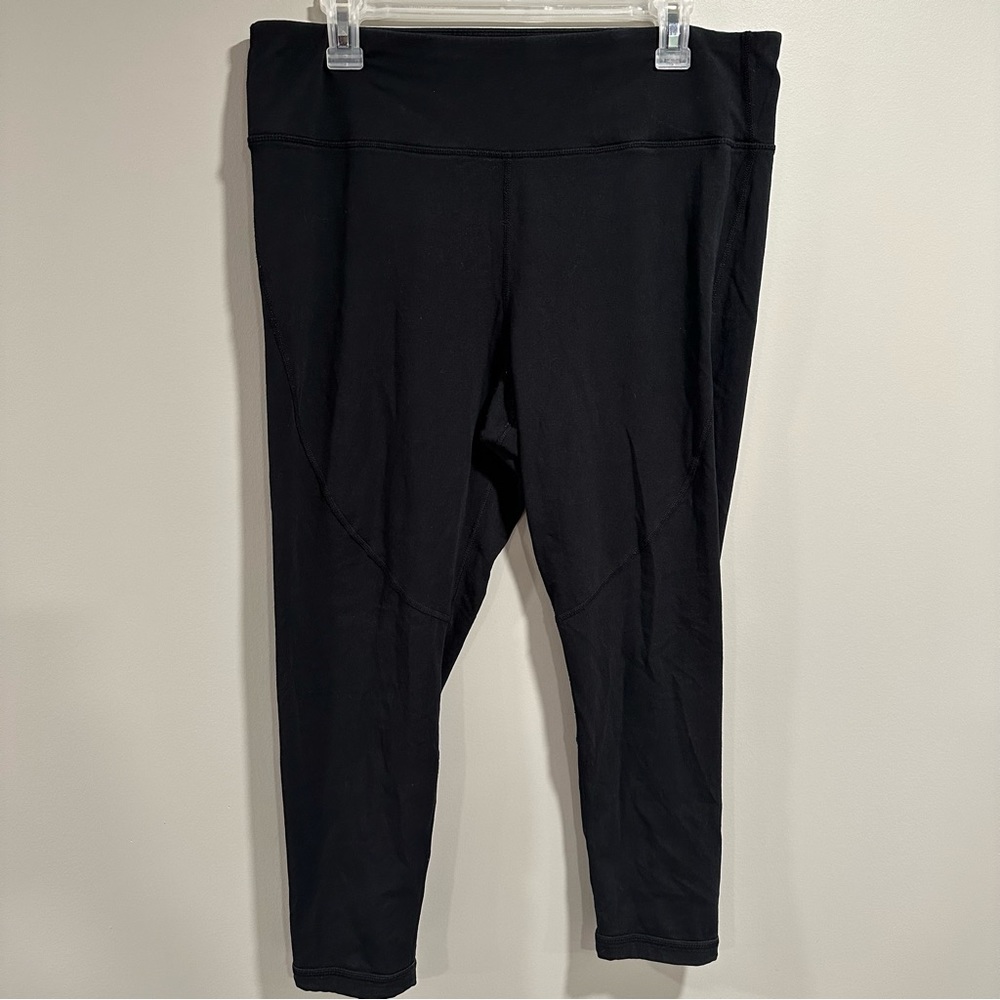 Calvin Klein XXL Athletic Capri Leggings in Black